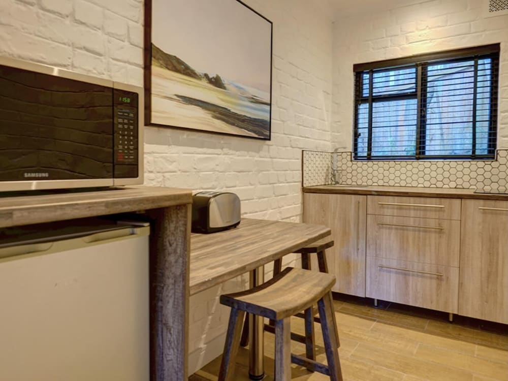 Cloverleigh Guest House 35/50