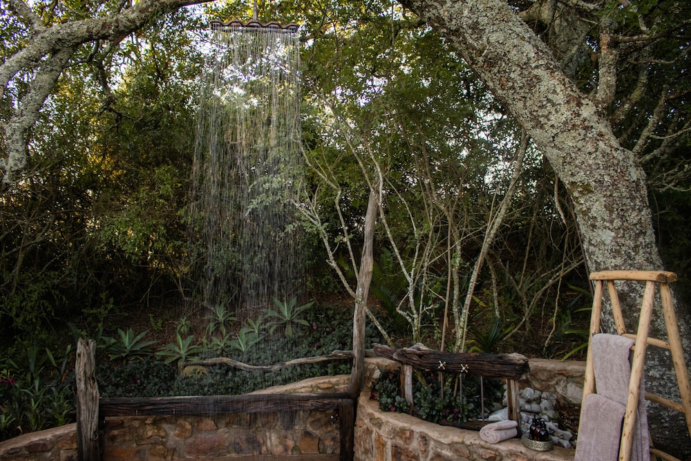 Camp Figtree 33/40