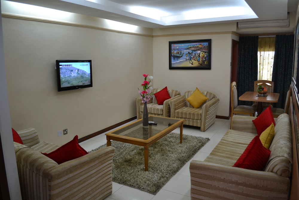 Paintsiwa Wangara Apartments 10/21