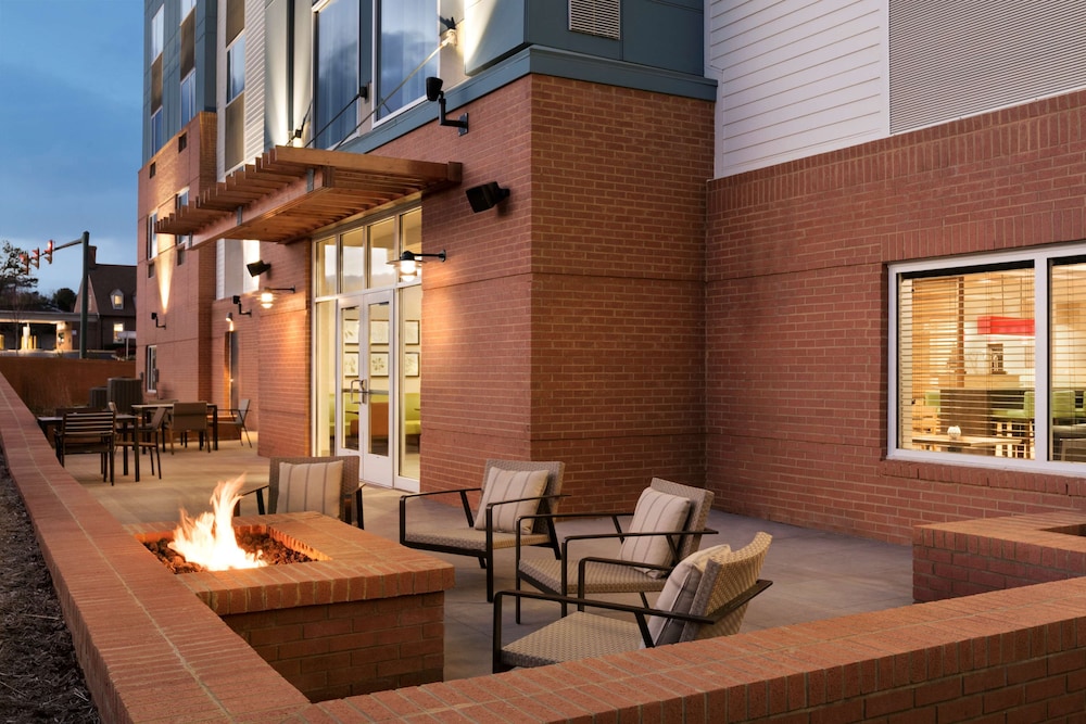 Country Inn and Suites by Radisson, Charlottesville-UVA, VA 37/53