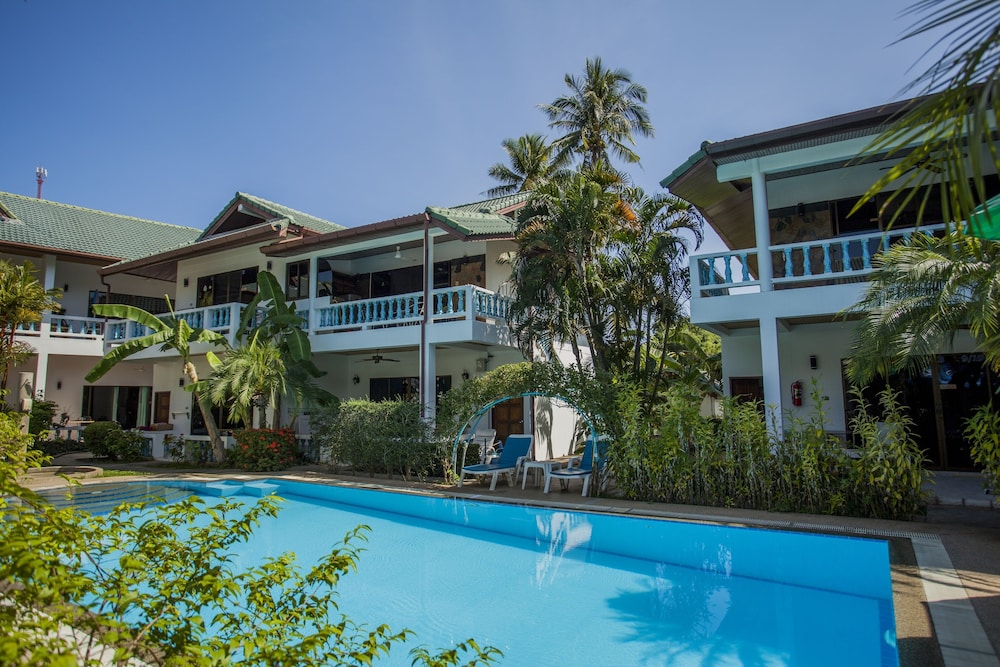 Ya Nui Resort 72/81