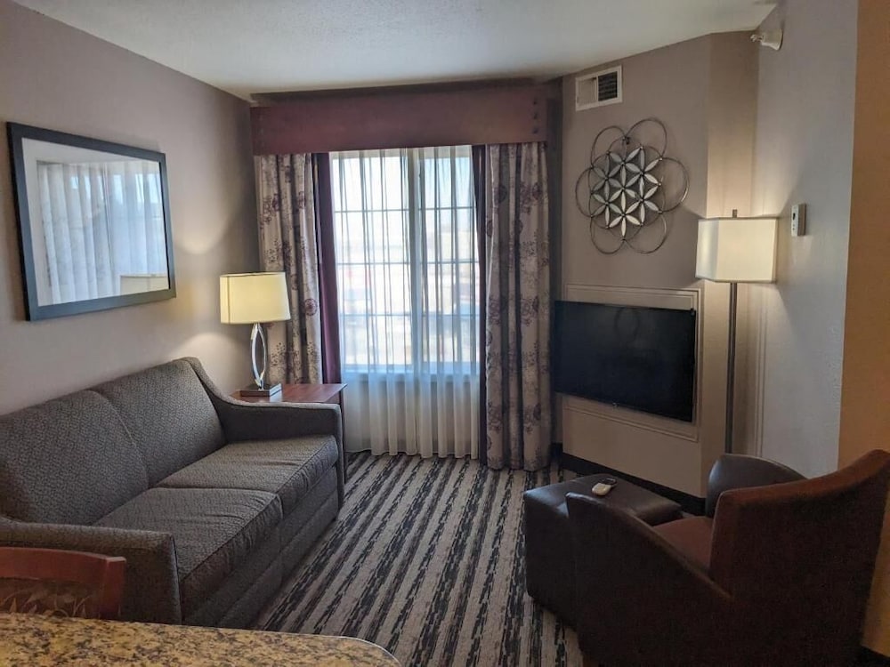 GrandStay Residential Suites Hotel- Saint Cloud 22/45