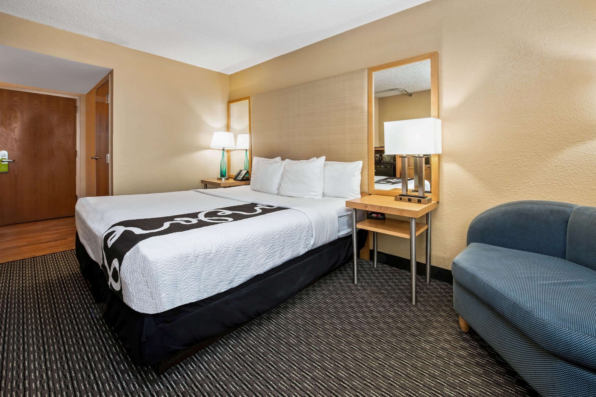 Room, Double Bed, Bathtub, Accessible