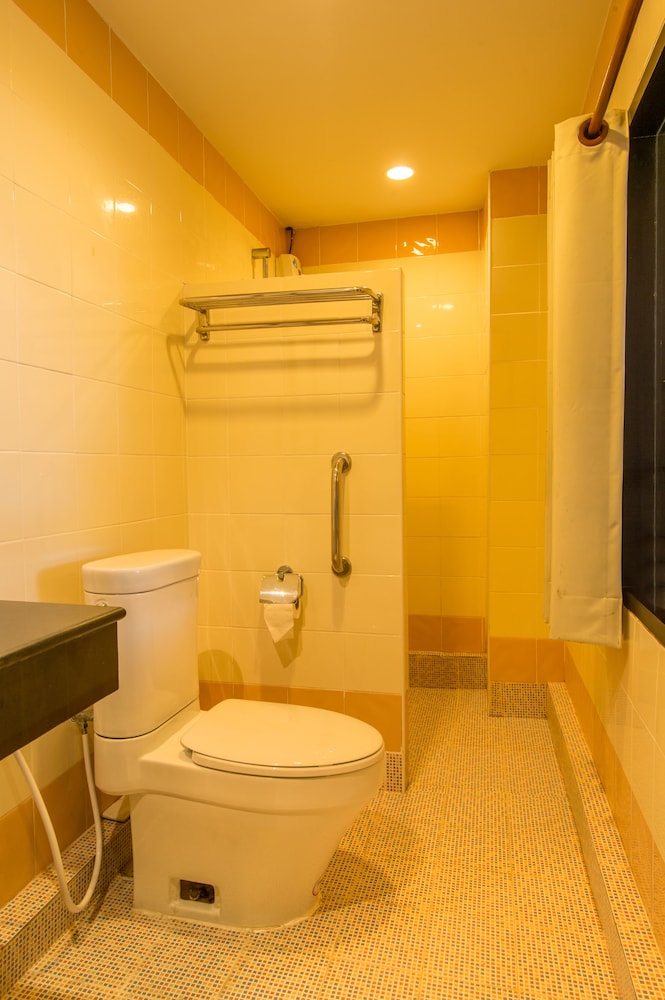 Lanta Pura Beach Resort 26/28