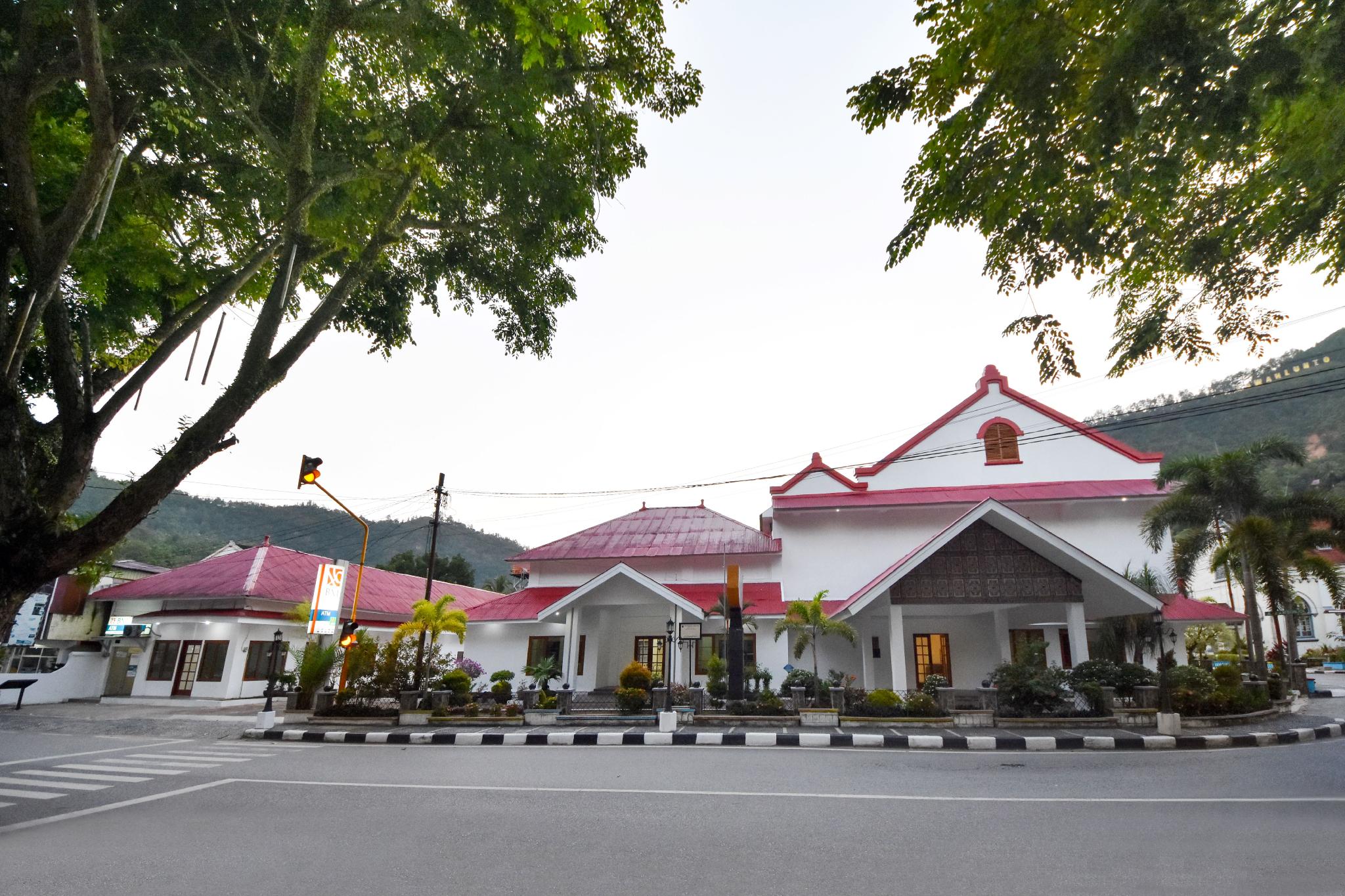 Khas Ombilin Hotel in Saringan