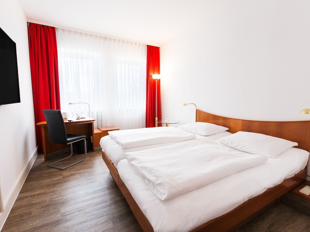Dormero Hotel Dresden Airport Formerly Airport Hotel Dresden 17/52