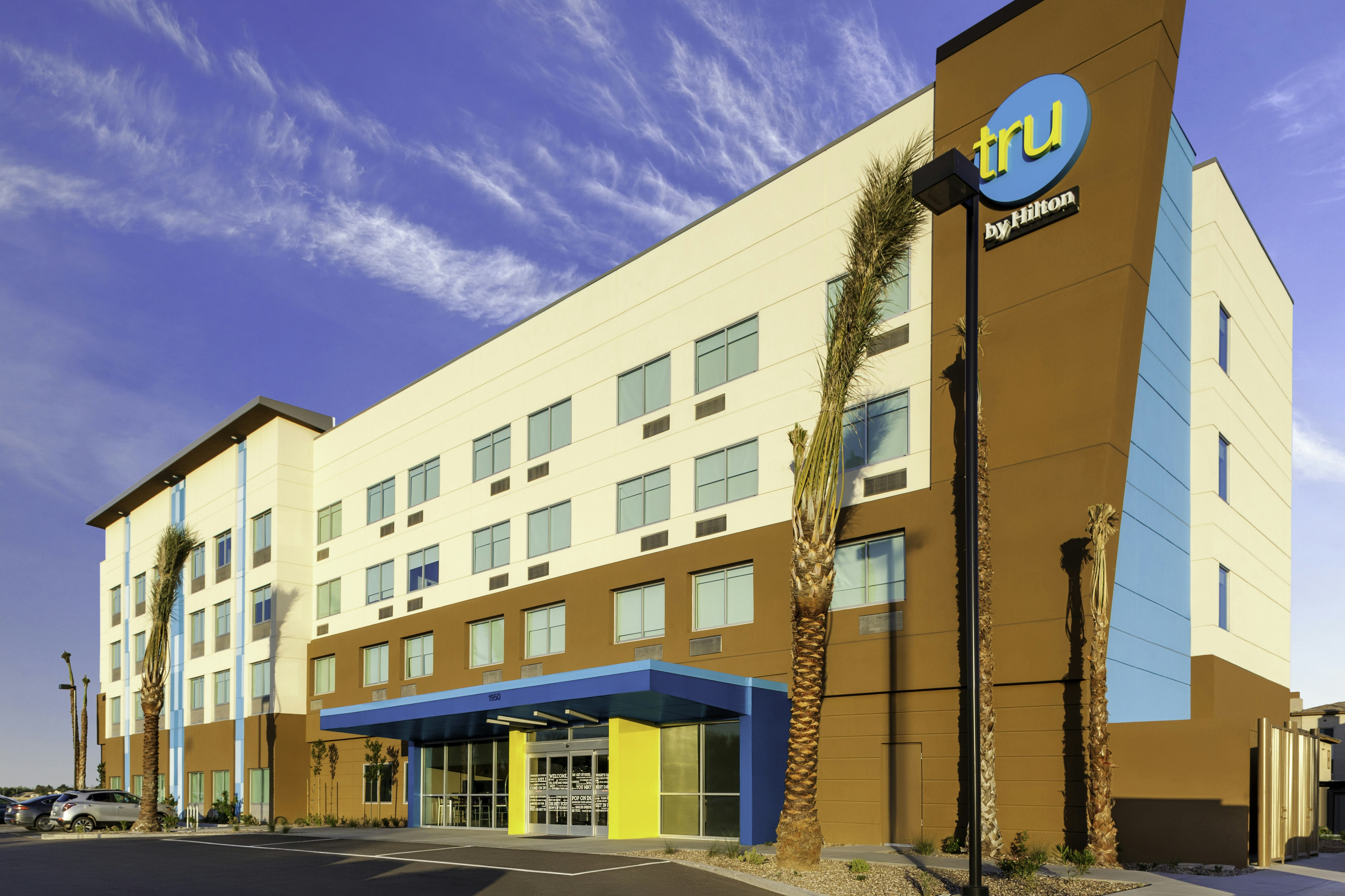Tru By Hilton Gilbert 4/40