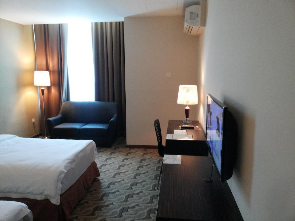 Eminent Hotel 9/26