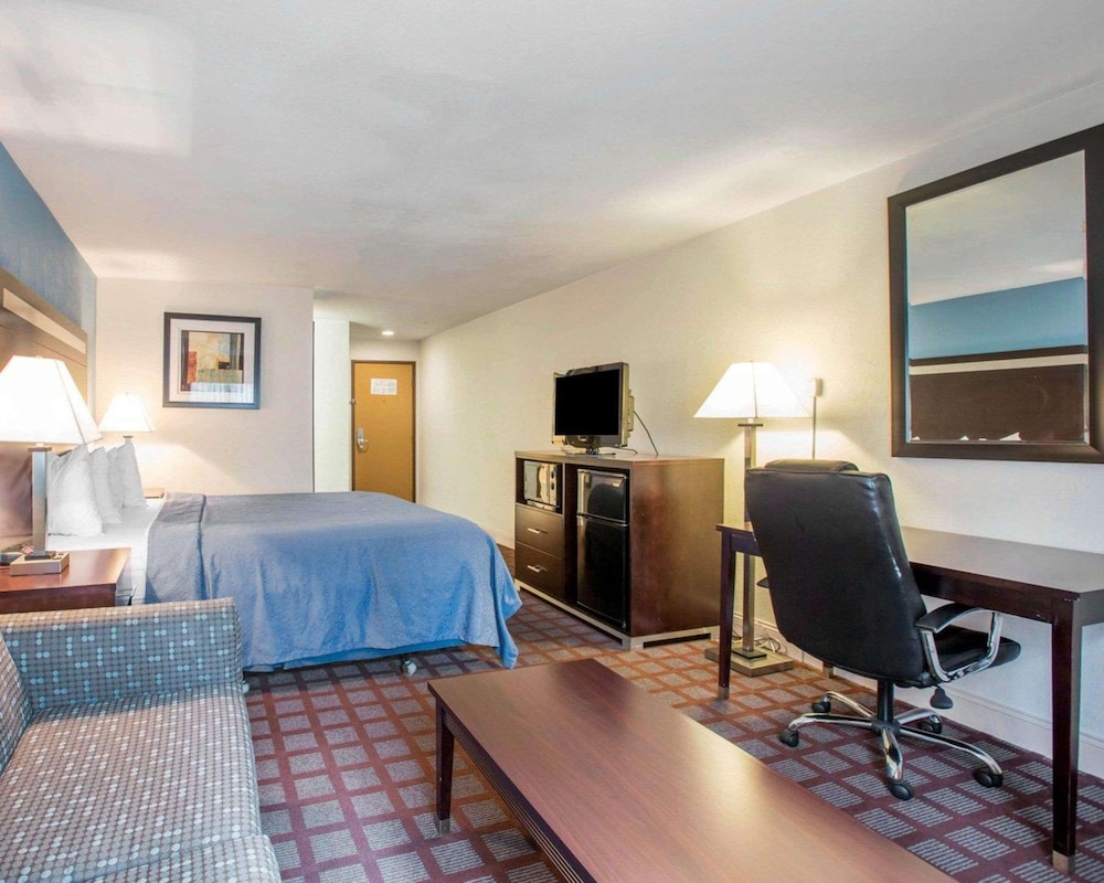 Quality Inn Mammoth Lakes 6/37