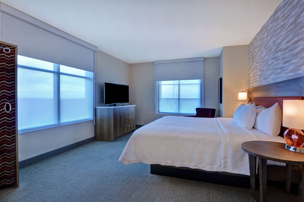 STUDIO, KING BED, ACCESSIBLE