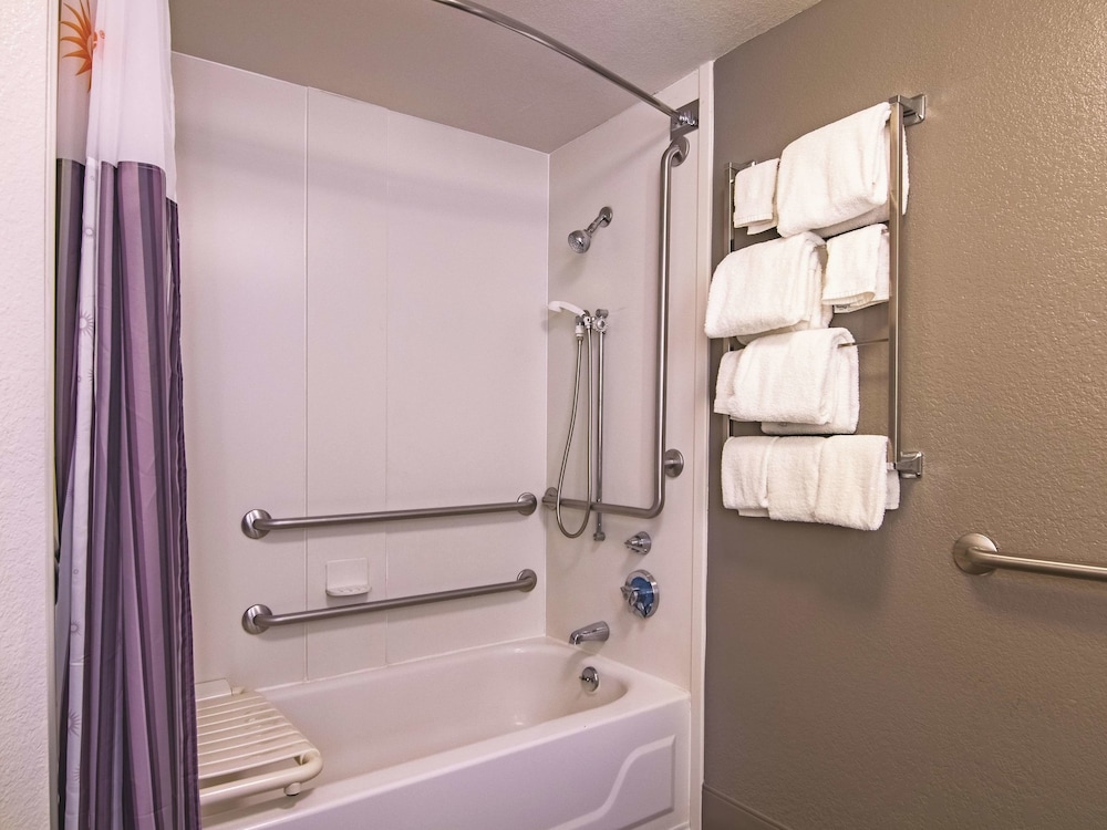 La Quinta Inn And Suites By Wyndham Oklahoma City Norman 19/51