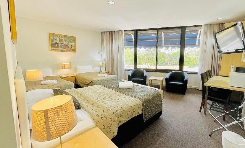 Connells Motel & Serviced Apartments 23/48