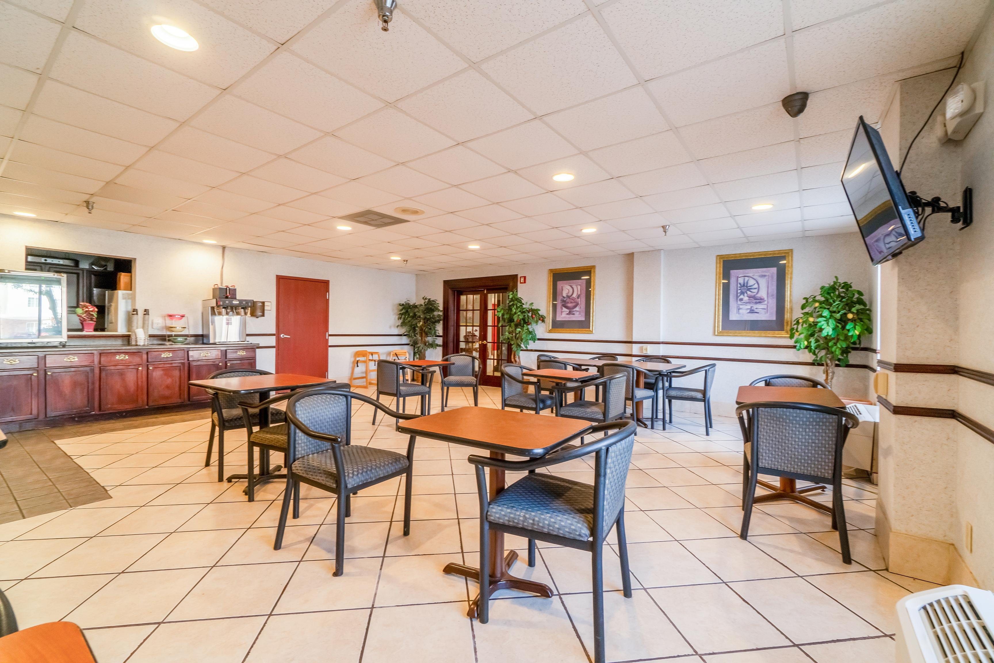 Ark Suites By OYO Jonesboro I-555 42/59