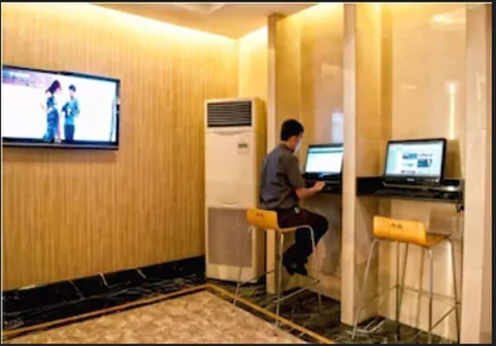 Grand Sakura Hotel 38/41