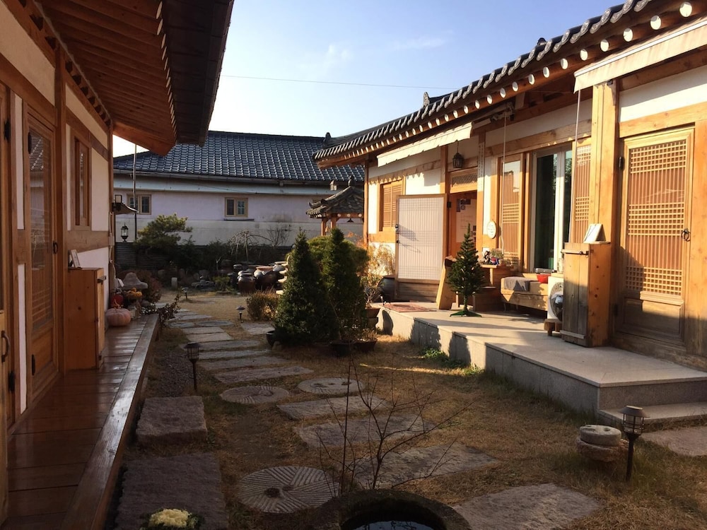 Dorandoran Guesthouse 45/47