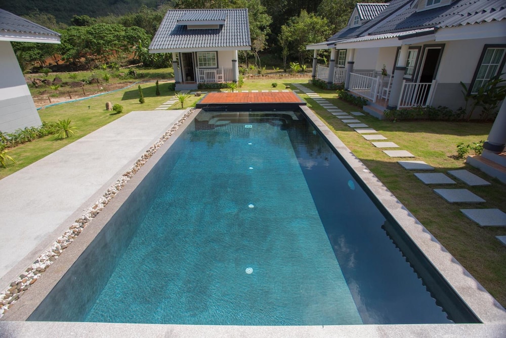 Suksompong Resort 14/29