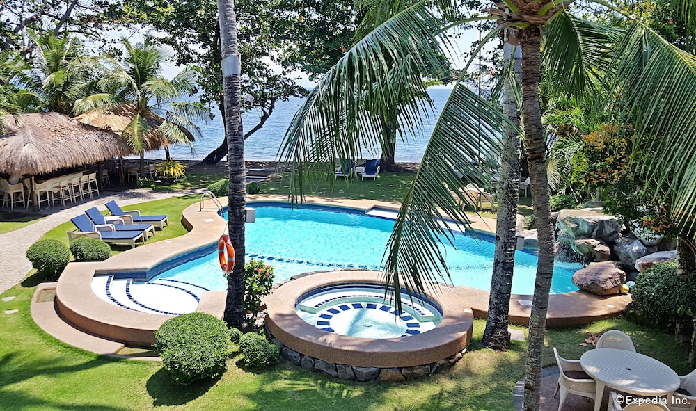 Mikes Dauin Beach Resort 9/70