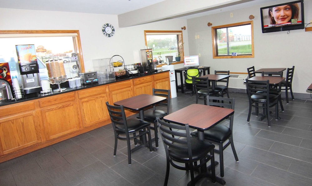 Surestay Hotel By Best Western Manchester 16/25