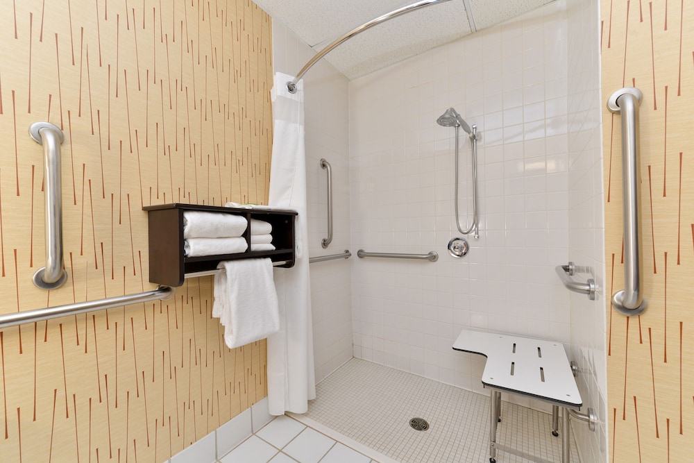 HOLIDAY INN EXPRESS ST PAUL S - INVER GROVE HGTS 10/47