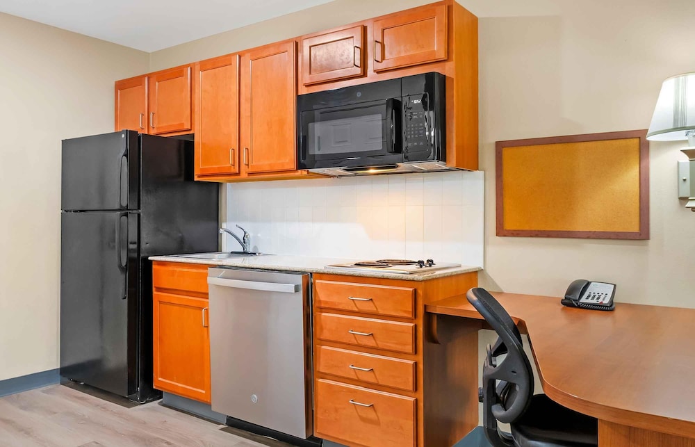 CANDLEWOOD SUITES BARTLESVILLE EAST 49/59