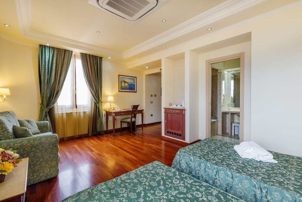 SUPERIOR, DOUBLE BED