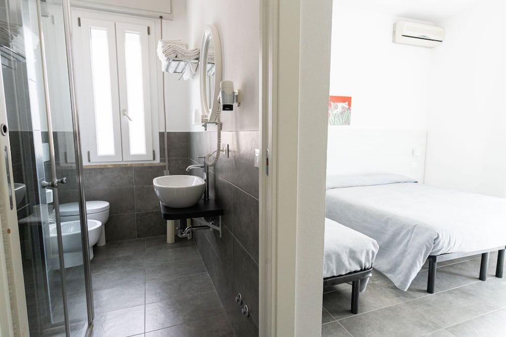 Hotel Eugenio 9/31
