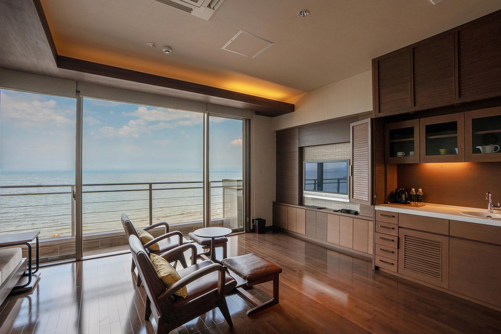 Renovated, Type S, Superior, Twin Beds