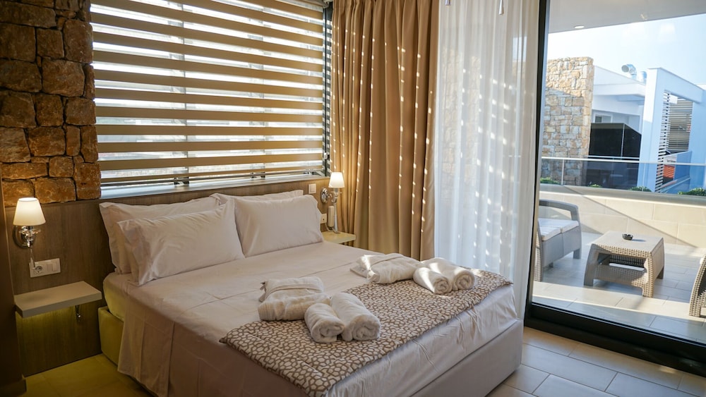 Agnes Deluxe Hotel 13/44