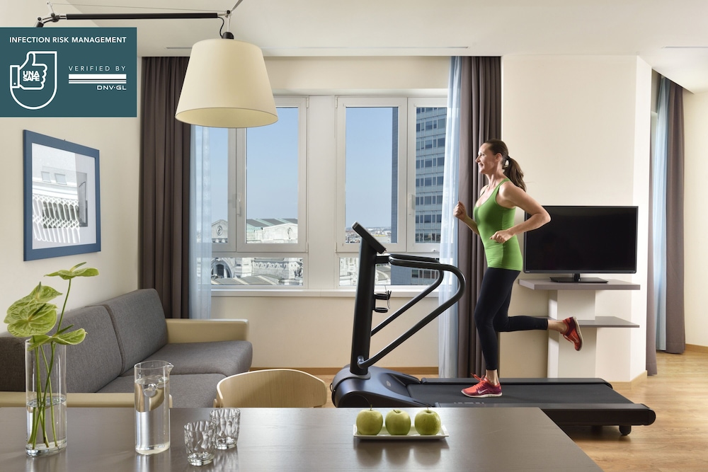 Unahotels Century Milan 28/50
