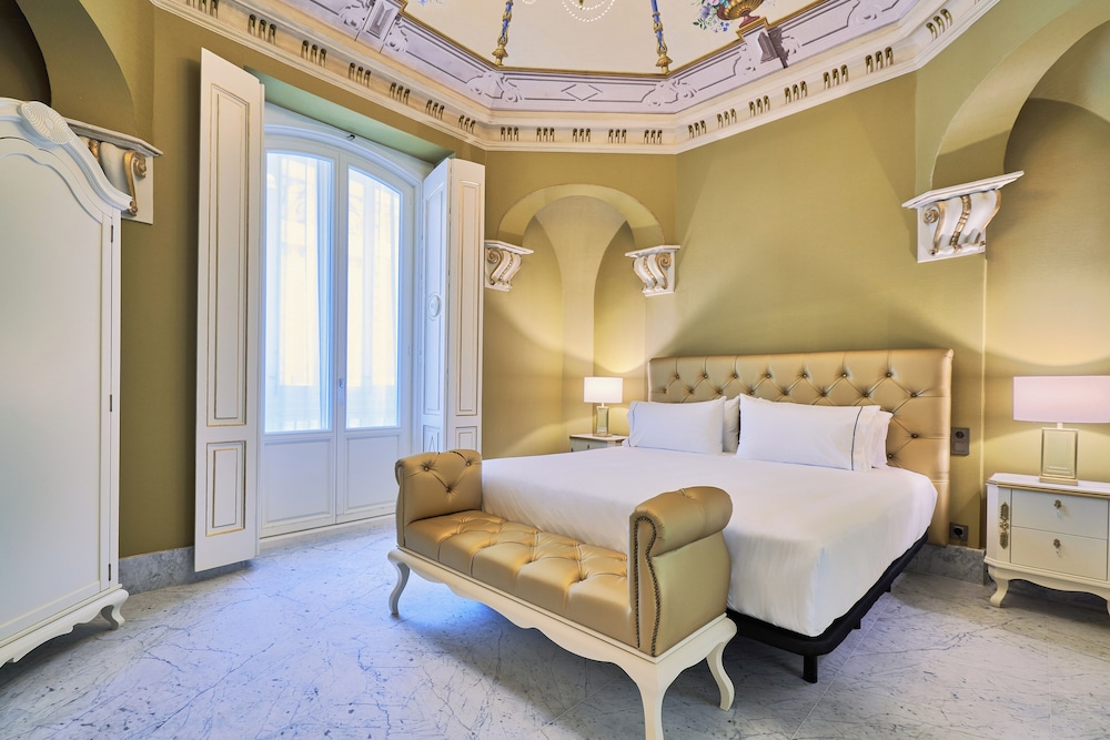 جناح تنفيذي بسرير كينج بغرفة نوم واحدة، Tandem Palacio Veedor de Galeras Suites 2/4