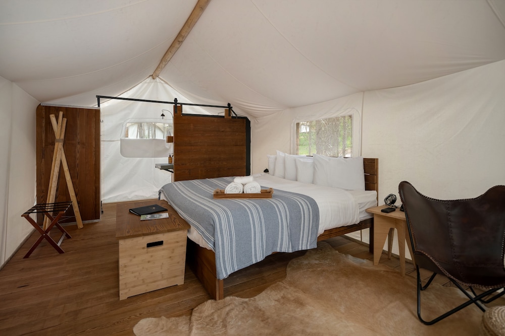 Kids Tent, Deluxe, Private Bathroom