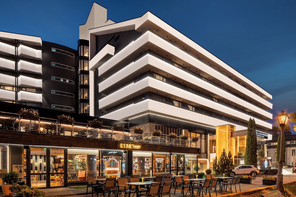 New Montana Hotel 5/50