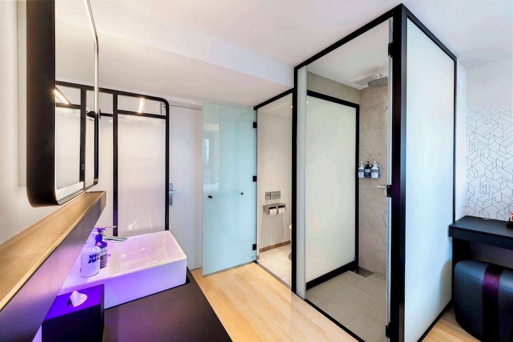 YOTEL Tokyo Ginza, Select by Hilton 46/50