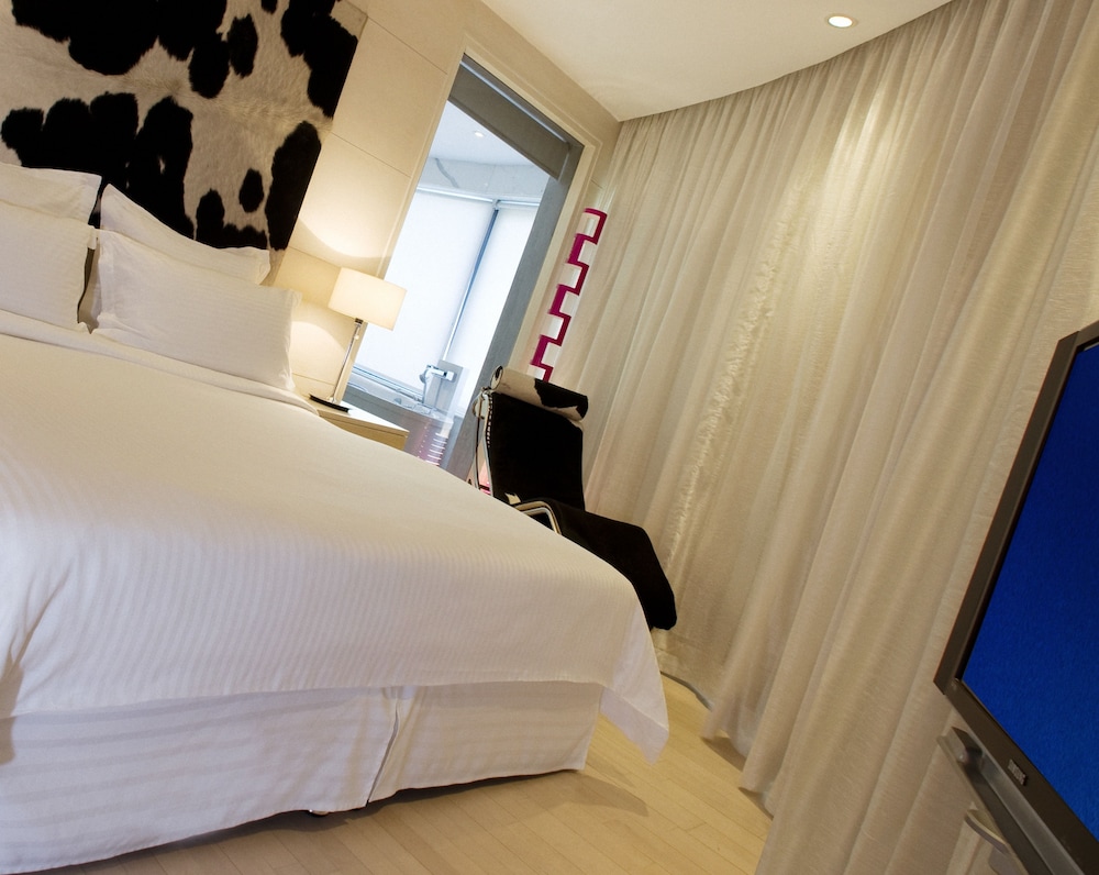 Le Meridien New Delhi 20/50