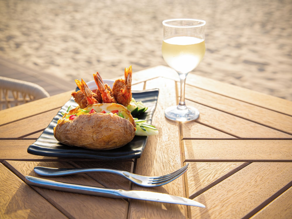 Kombo Beach Resort 36/50