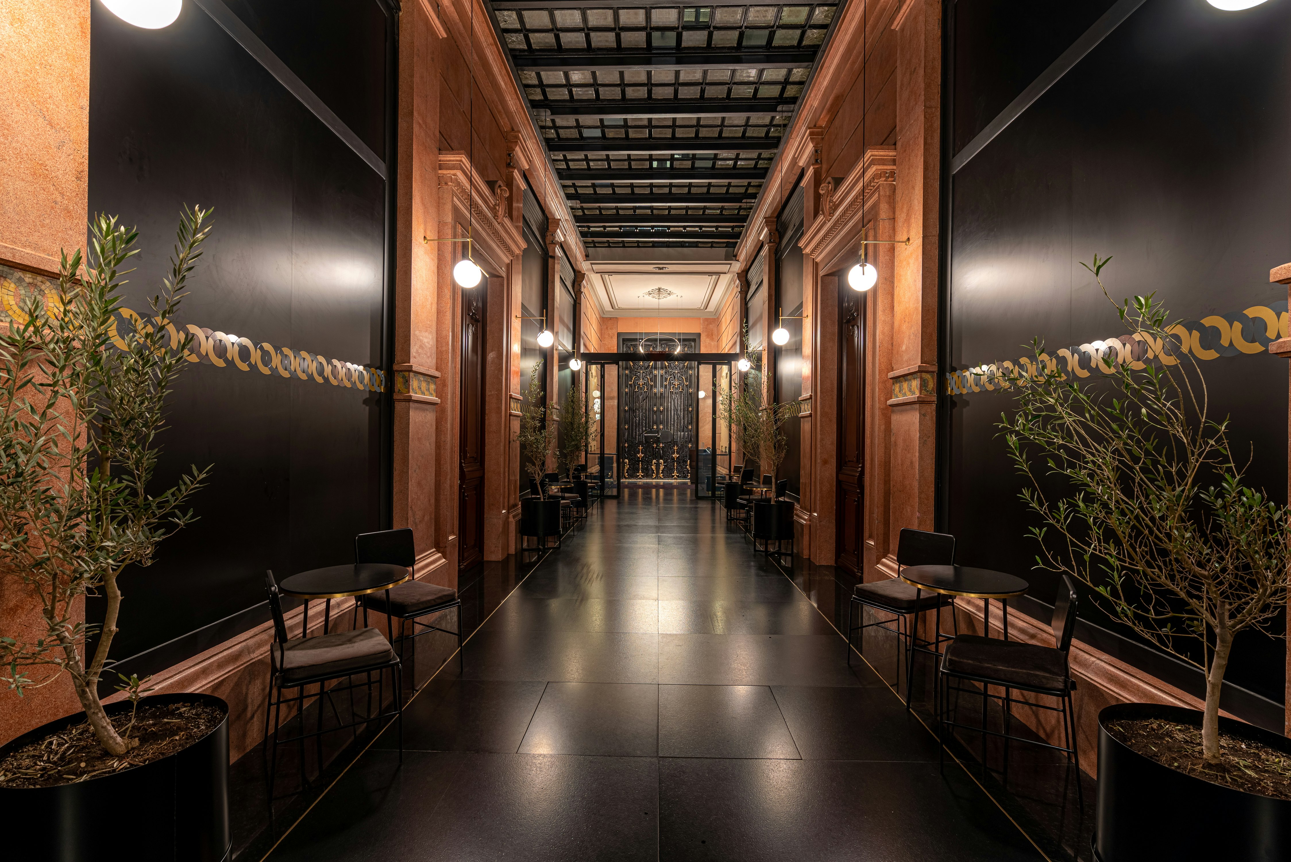 Umbral, Curio Collection by Hilton 31/48