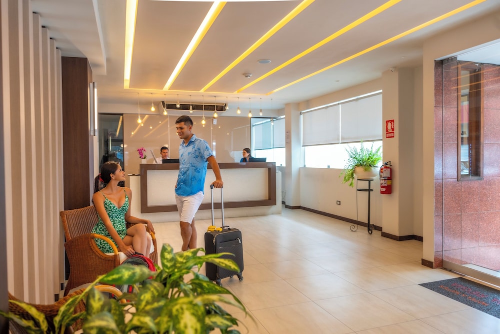 Victoria Regia Hotel 8/50