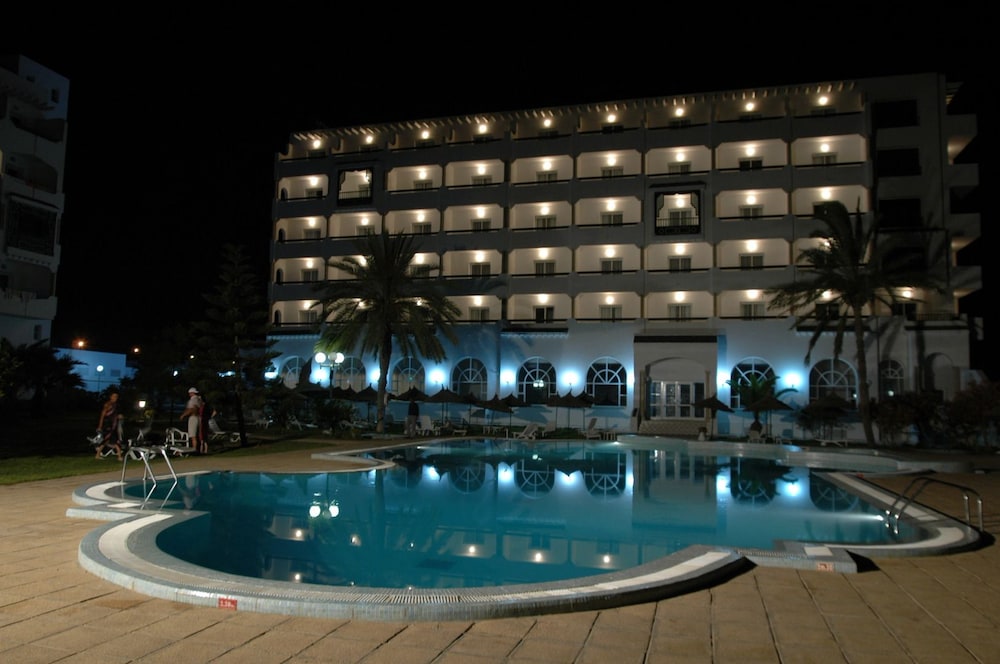 Hotel Royal Jinene photo4