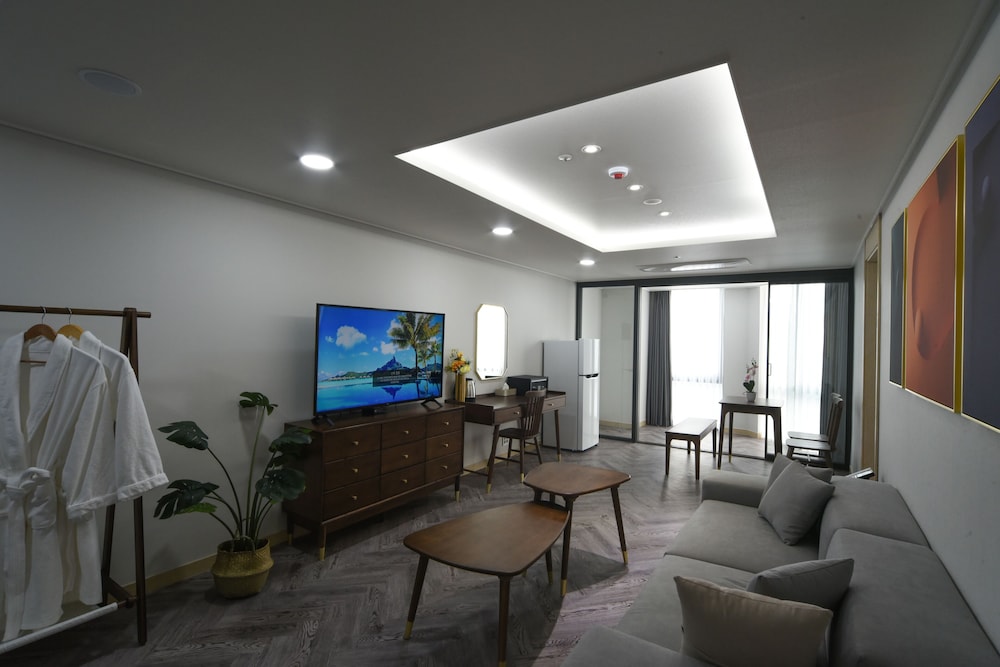 Haeundae Central Hotel 25/32