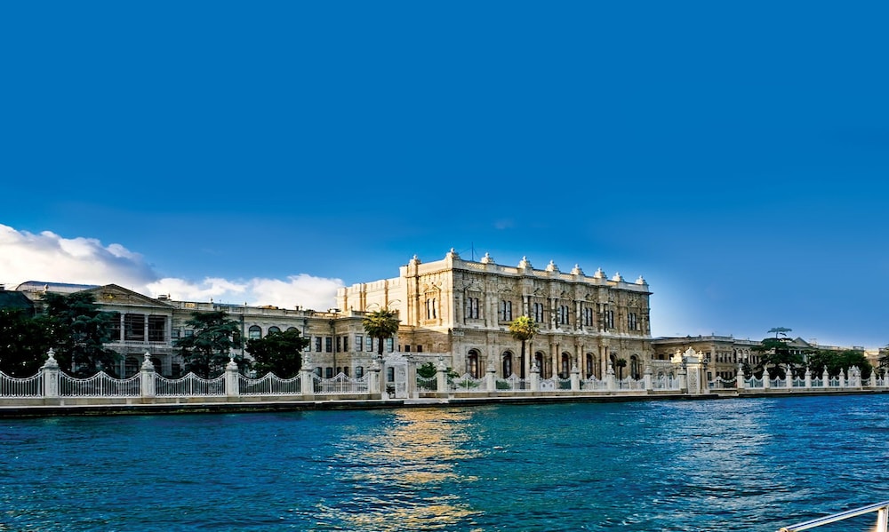 Niconya Port Suite Hotel 58/64