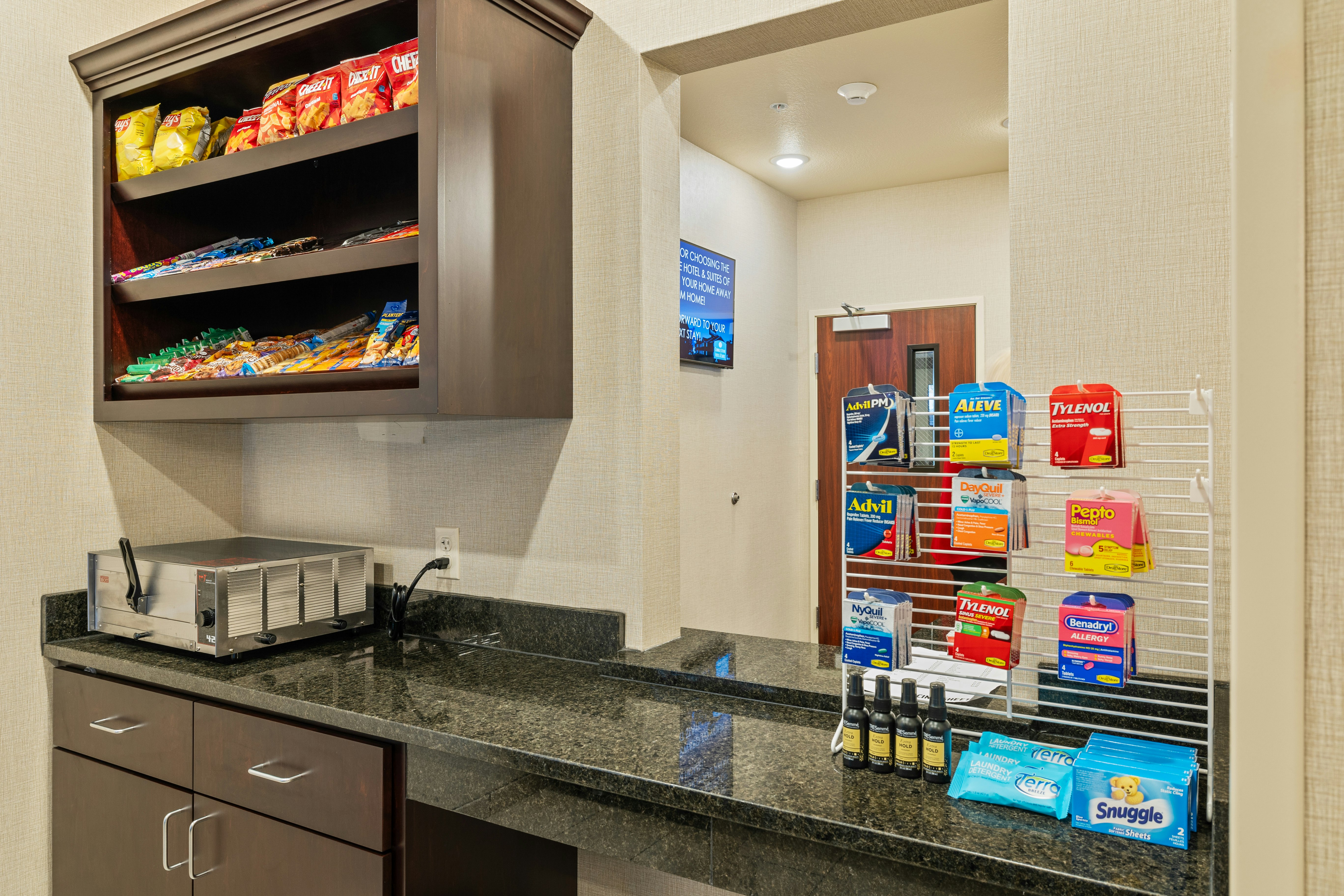 Cobblestone Hotel & Suites - Alpine 20/20