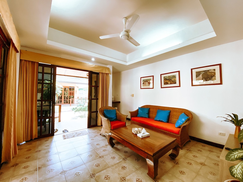 Cruiser Island Resort by Swiss-Belhotel 50/95