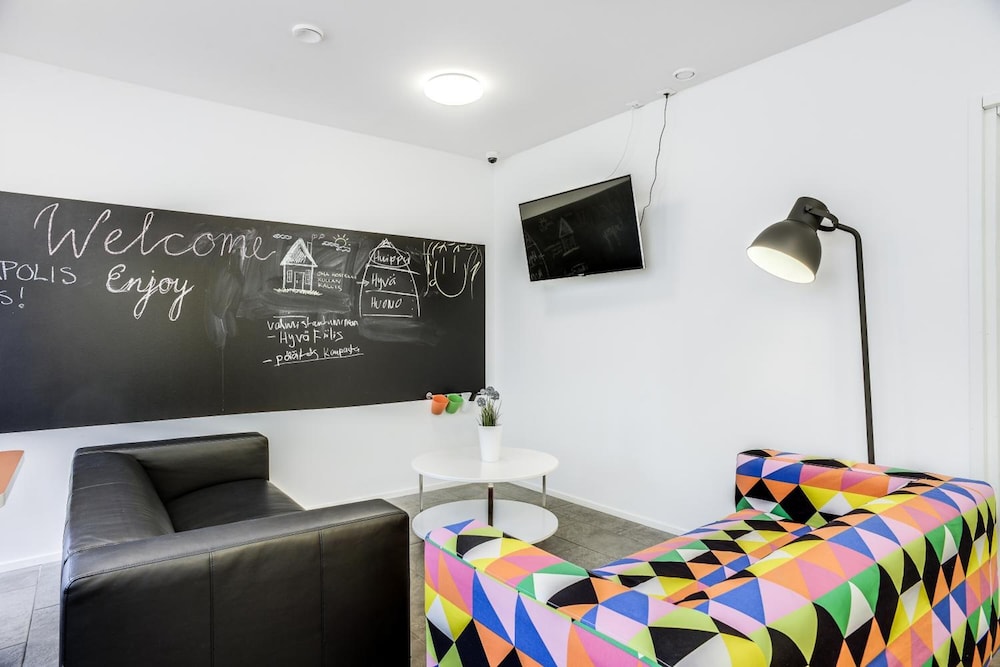 FORENOM HOSTEL VANTAA AVIAPOLIS 18/27