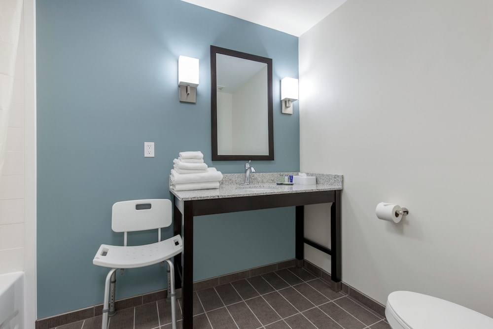 Sleep Inn & Suites South Jacksonville, IL 18/40