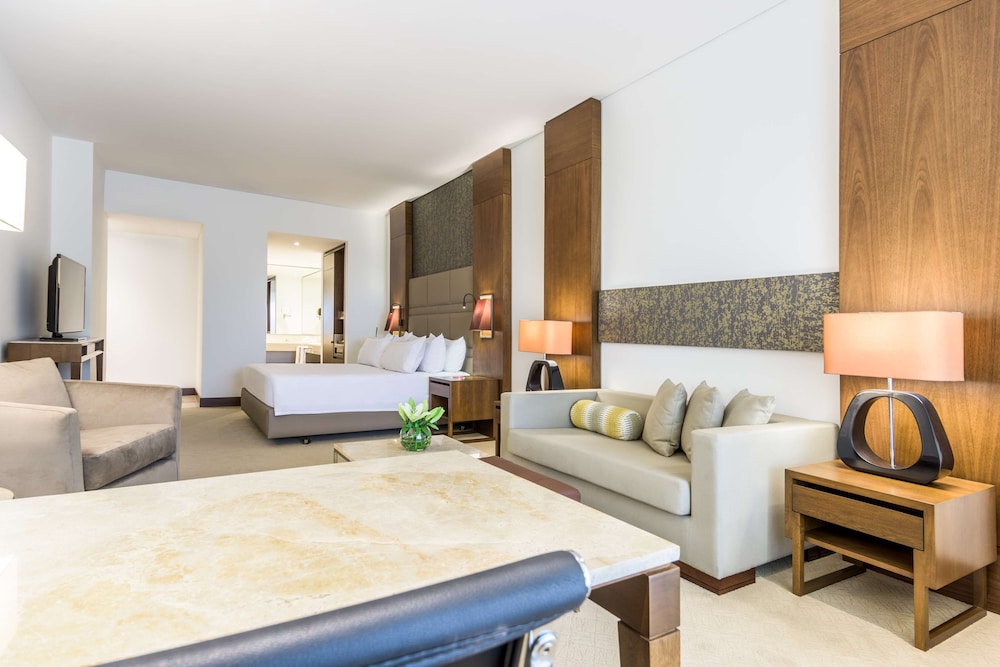 NH Collection Bogota Teleport Royal 35/50