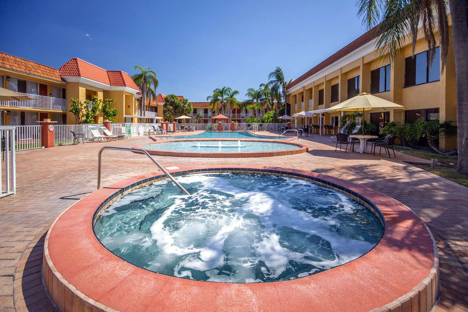 Quality Inn & Suites Conference Center 18/32