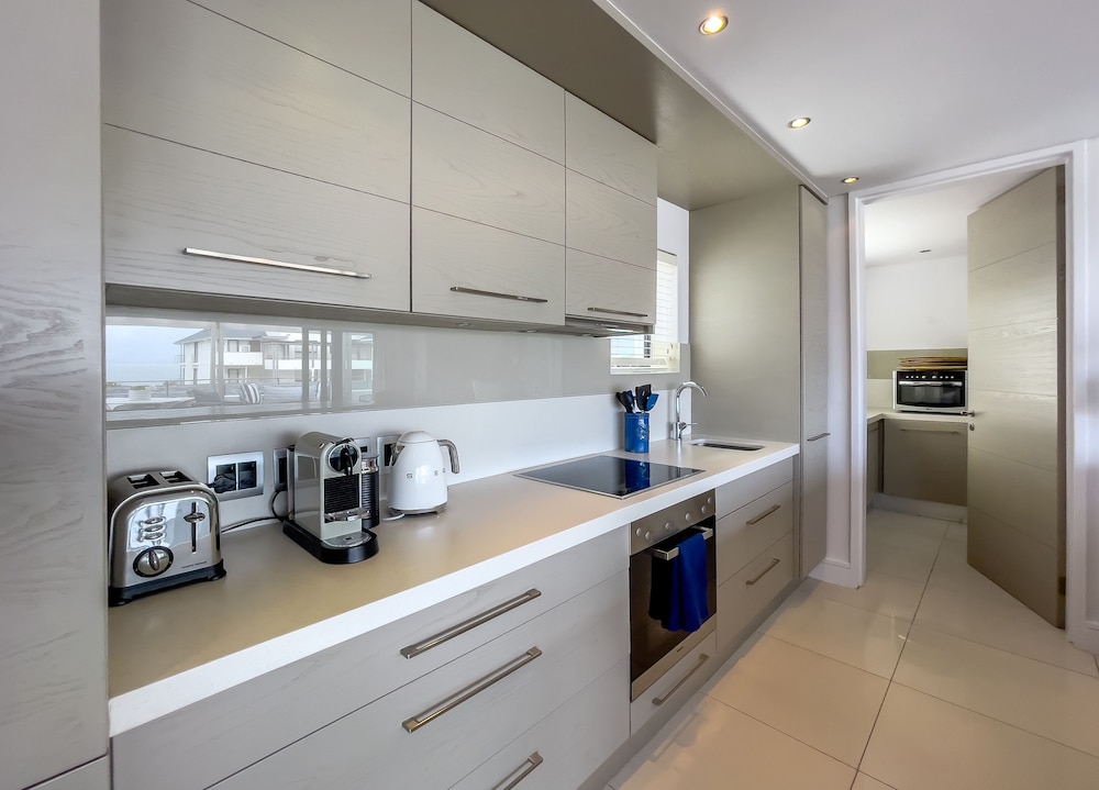 Le Paradis Penthouse Apartment 27/37