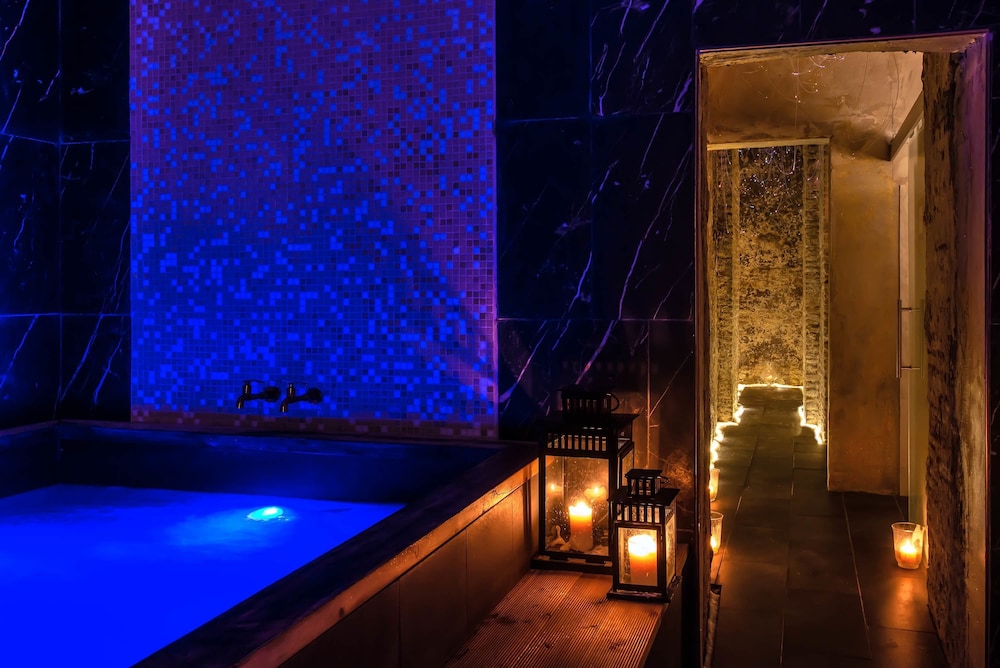 Ingrami Suites 38/72