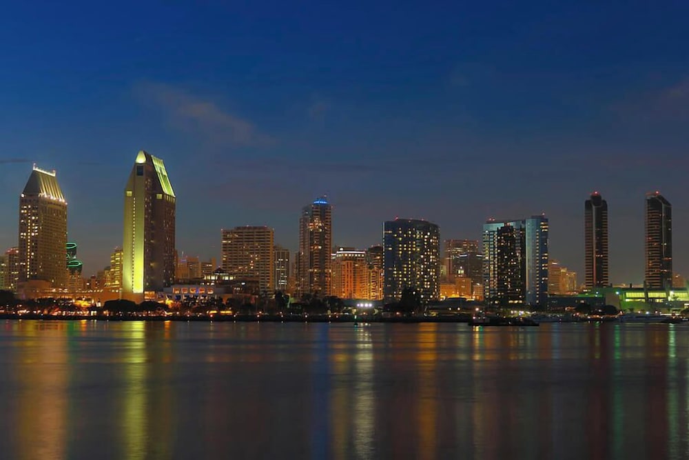 The Beau Hotel Downtown San Diego Gaslamp Quarter 44/50