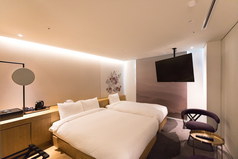 Stay Rak Hotel 33/68